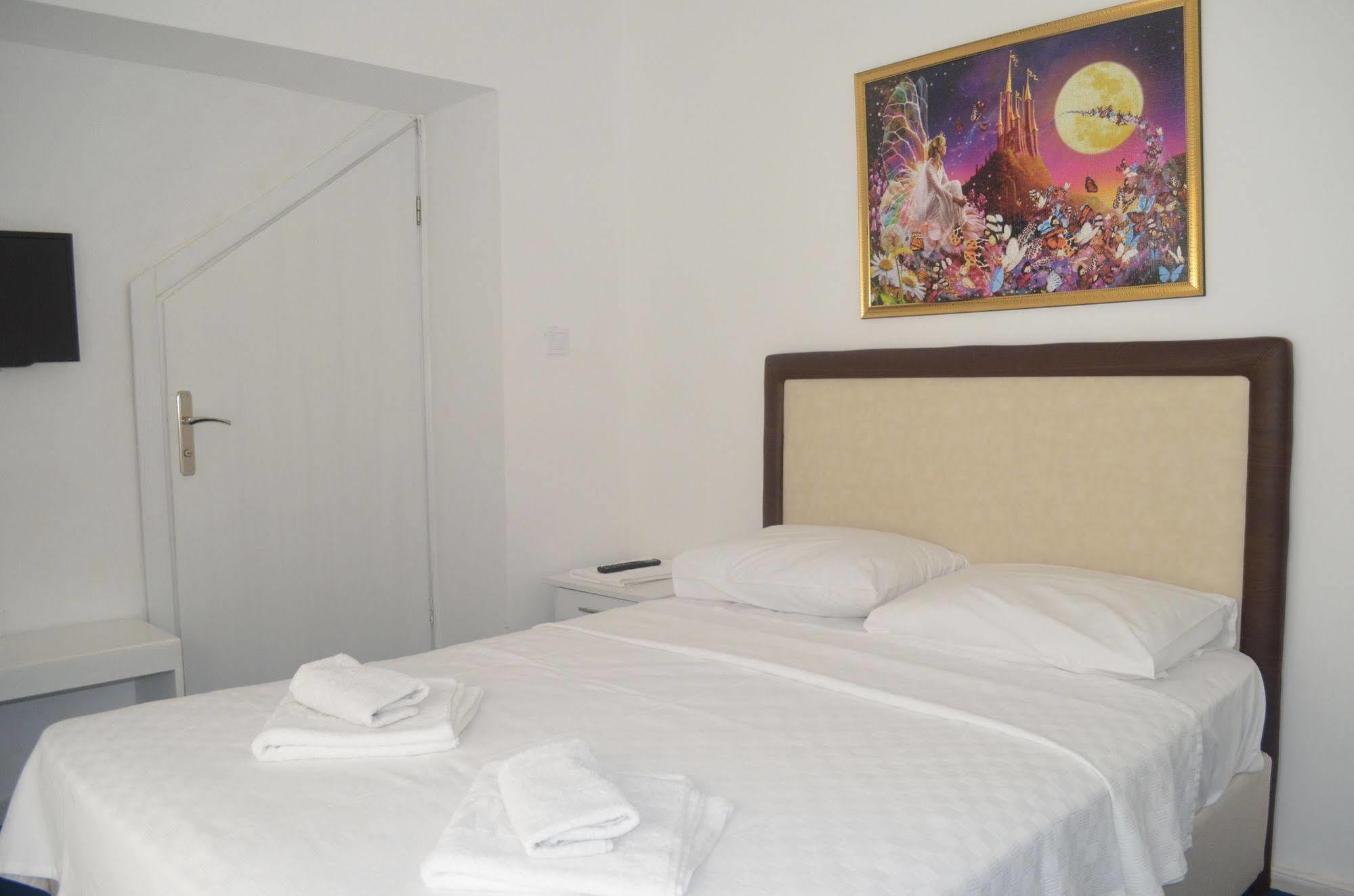 Lacivert Hotel Ayvalı Eksteriør bilde