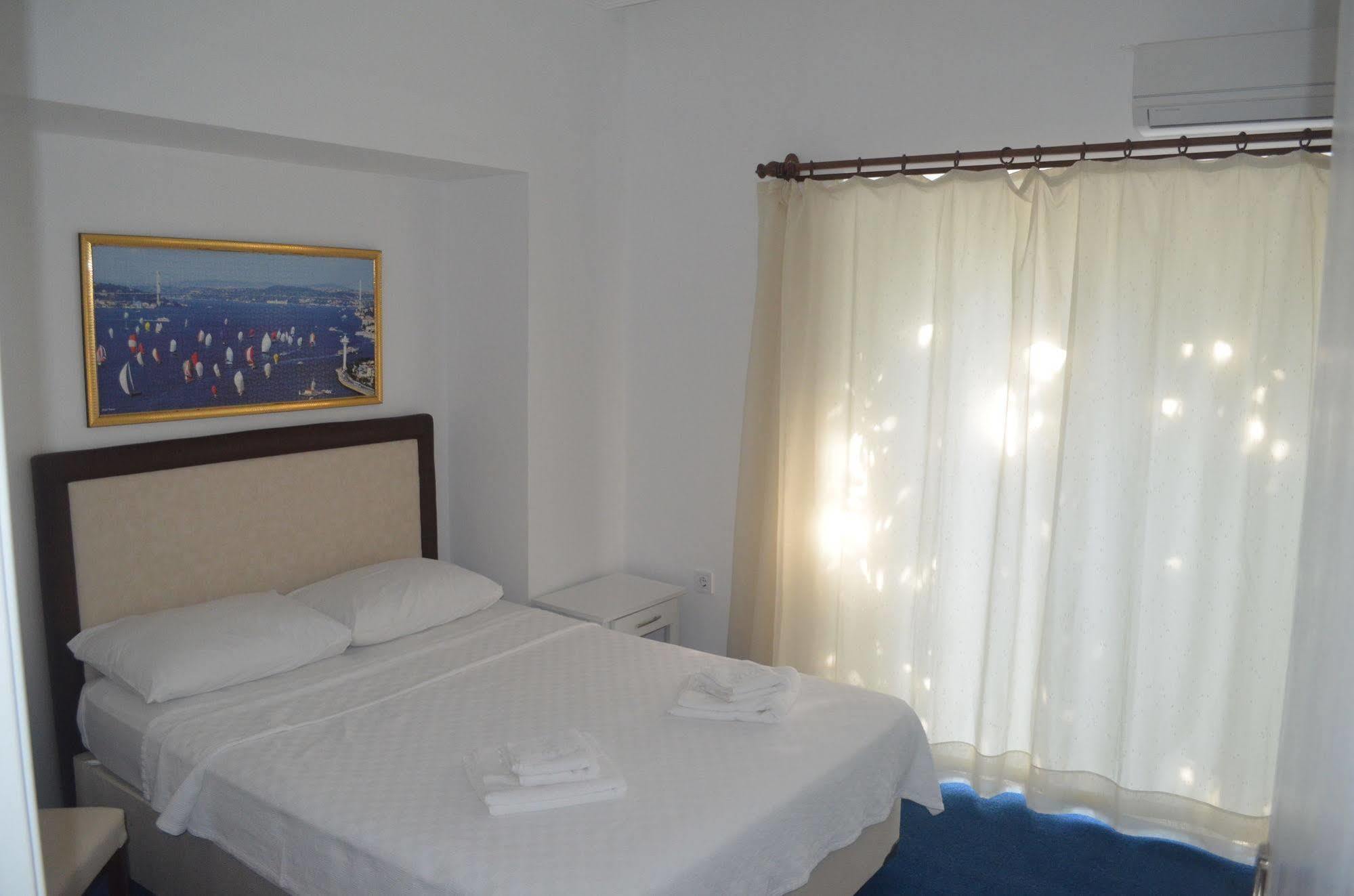 Lacivert Hotel Ayvalı Eksteriør bilde