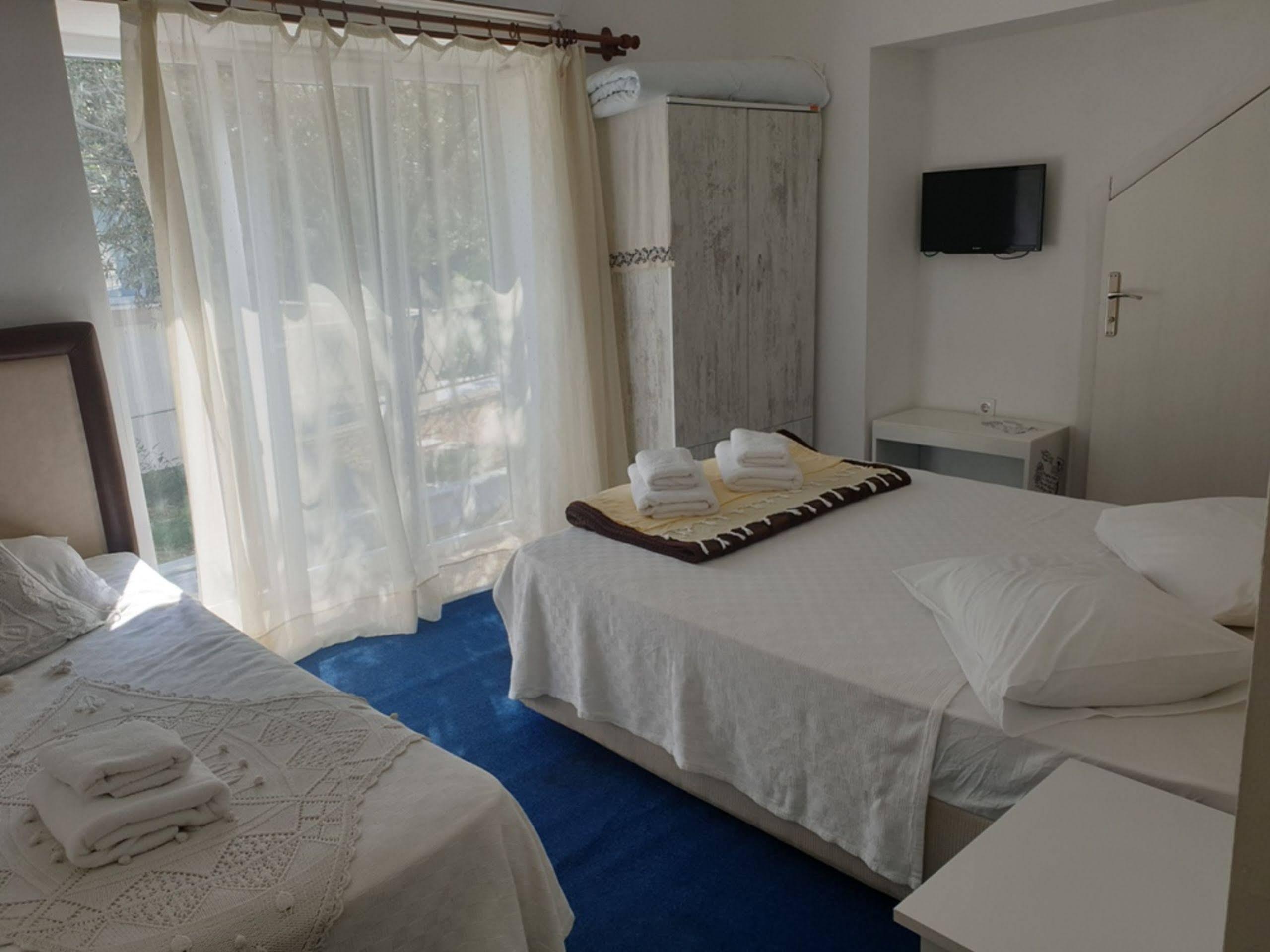 Lacivert Hotel Ayvalı Eksteriør bilde